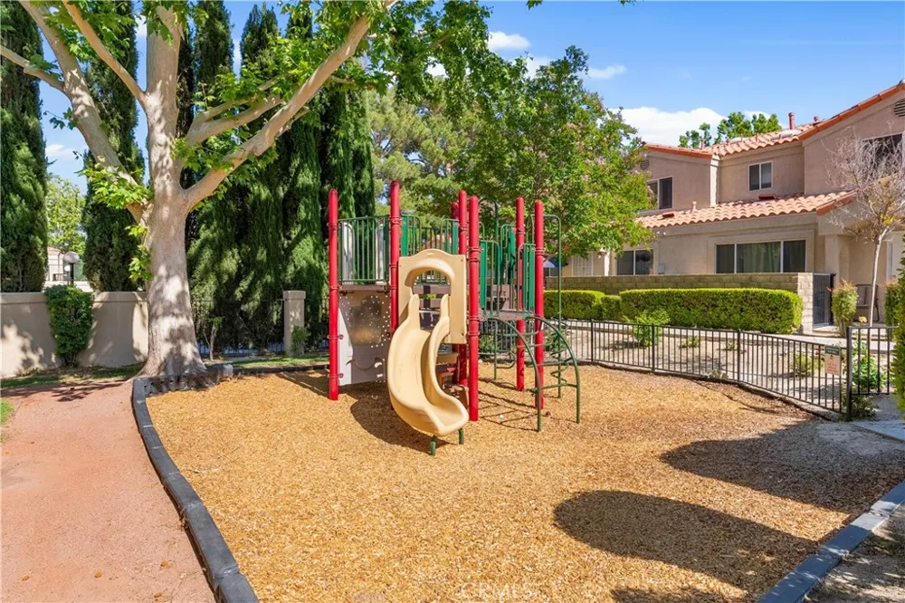 43441 30th St W #3 Lancaster, CA 93536