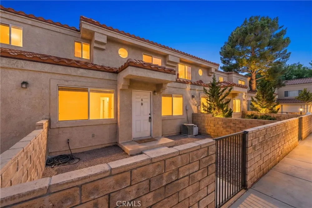 43441 30th St W #3 Lancaster, CA 93536