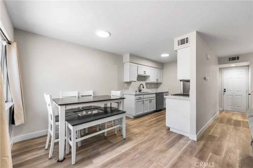 43441 30th St W #3 Lancaster, CA 93536