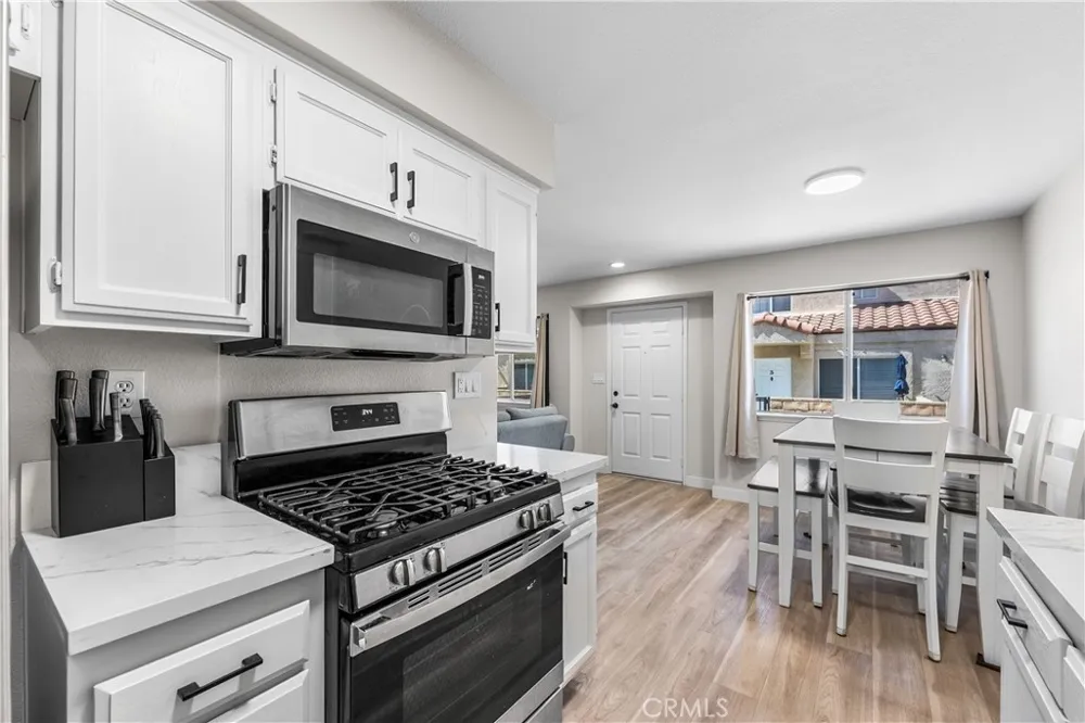 43441 30th St W #3 Lancaster, CA 93536