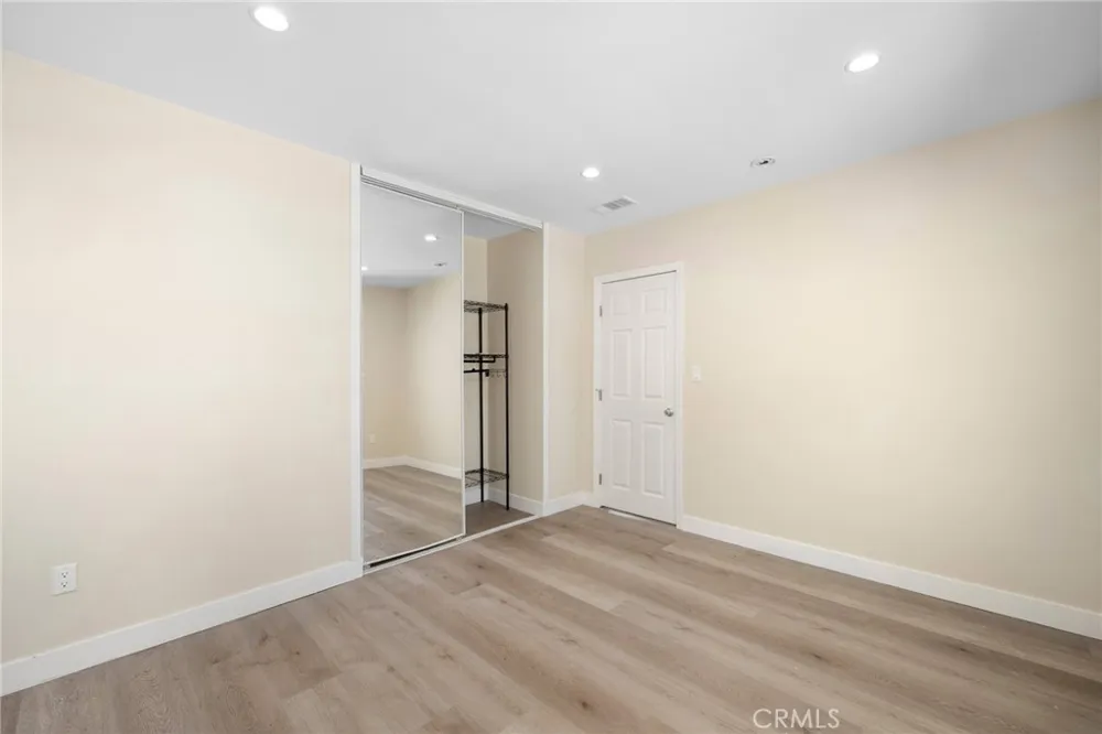 8435 Rincon Avenue Sun Valley, CA 91352