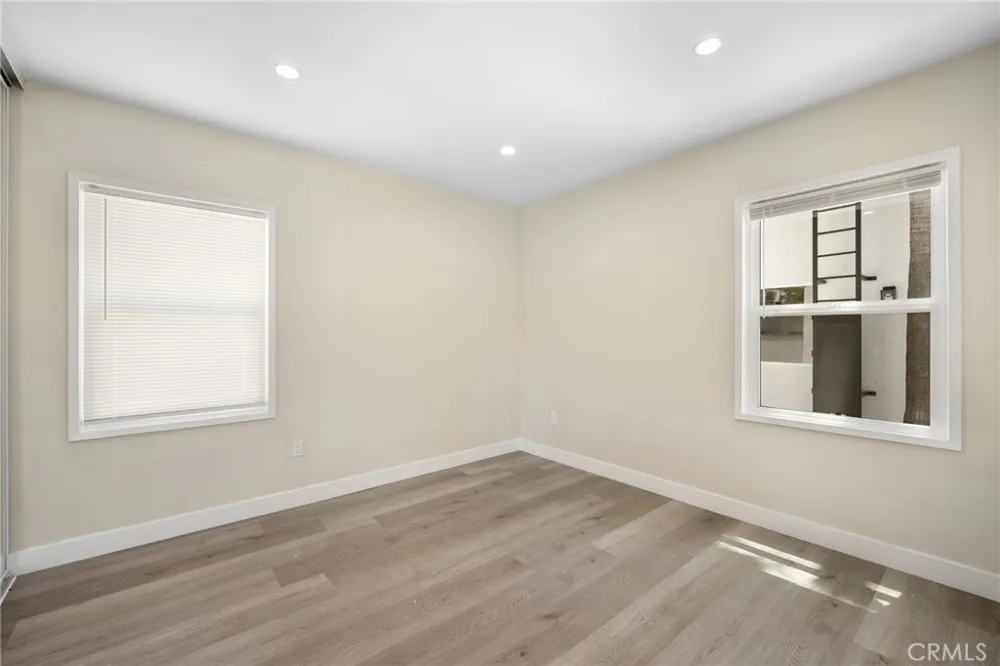 8435 Rincon Avenue Sun Valley, CA 91352