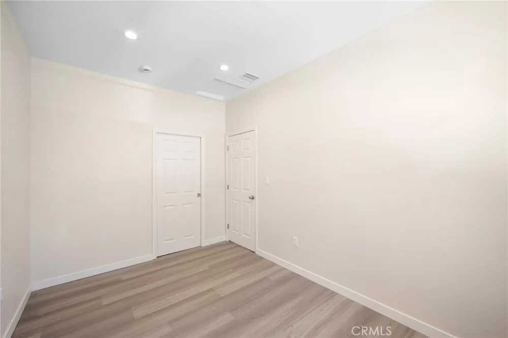 8435 Rincon Avenue Sun Valley, CA 91352