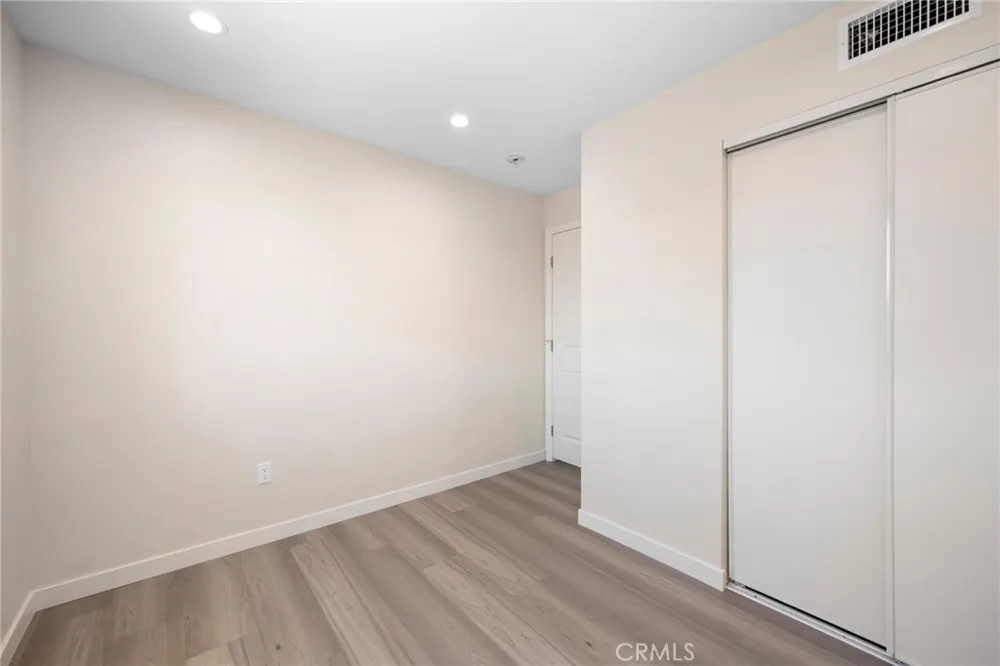 8435 Rincon Avenue Sun Valley, CA 91352