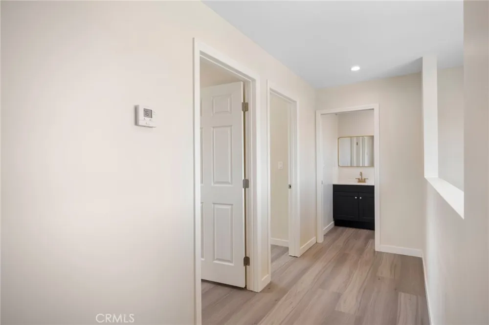 8435 Rincon Avenue Sun Valley, CA 91352