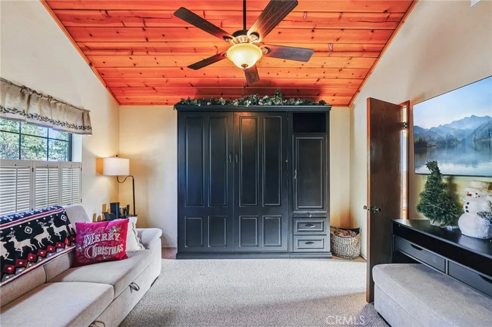 1847 Thrush Road Wrightwood, CA 92397