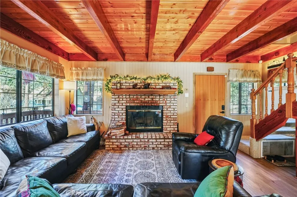 1847 Thrush Road Wrightwood, CA 92397