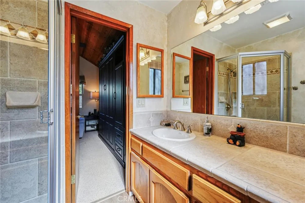 1847 Thrush Road Wrightwood, CA 92397