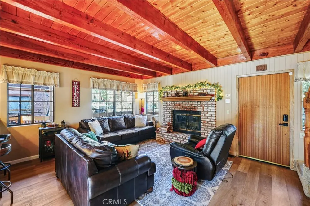 1847 Thrush Road Wrightwood, CA 92397