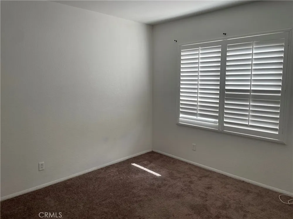 15058 Zircon Victorville, CA 92394