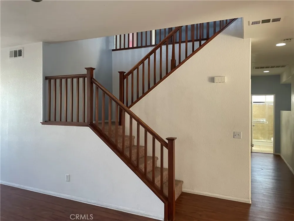15058 Zircon Victorville, CA 92394