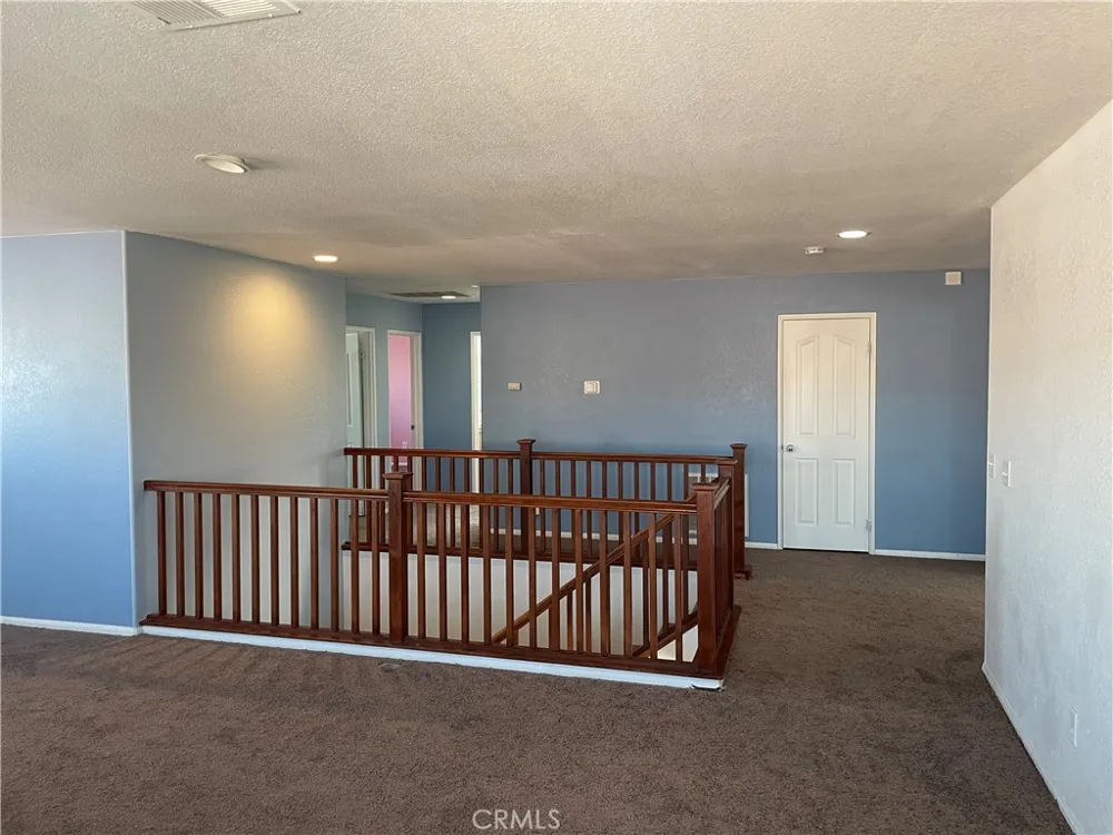 15058 Zircon Victorville, CA 92394