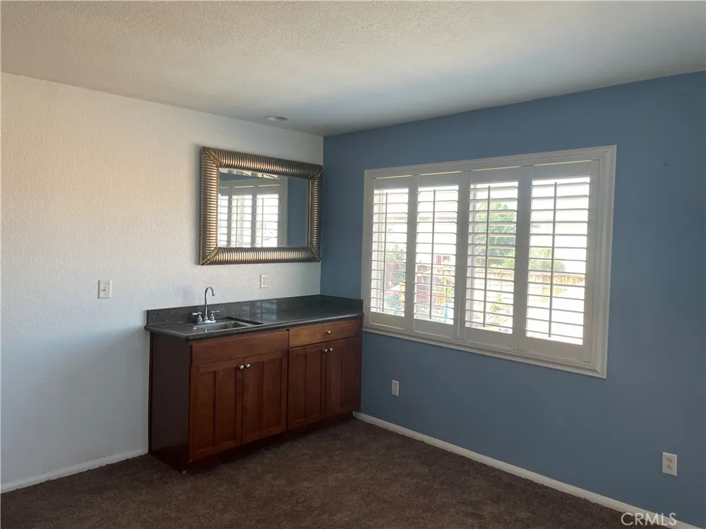 15058 Zircon Victorville, CA 92394