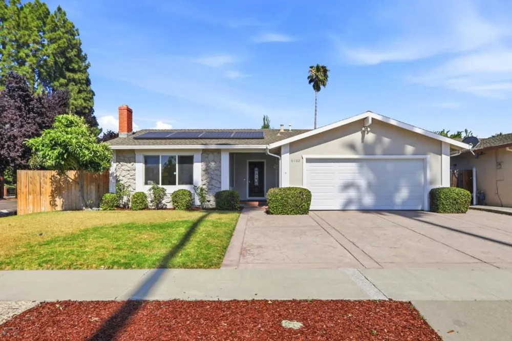 6102 Urlin Court