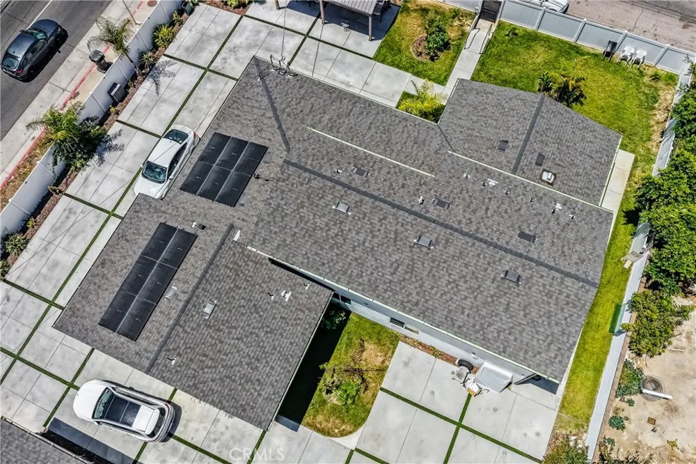 18853 Saticoy Street Reseda, CA 91335