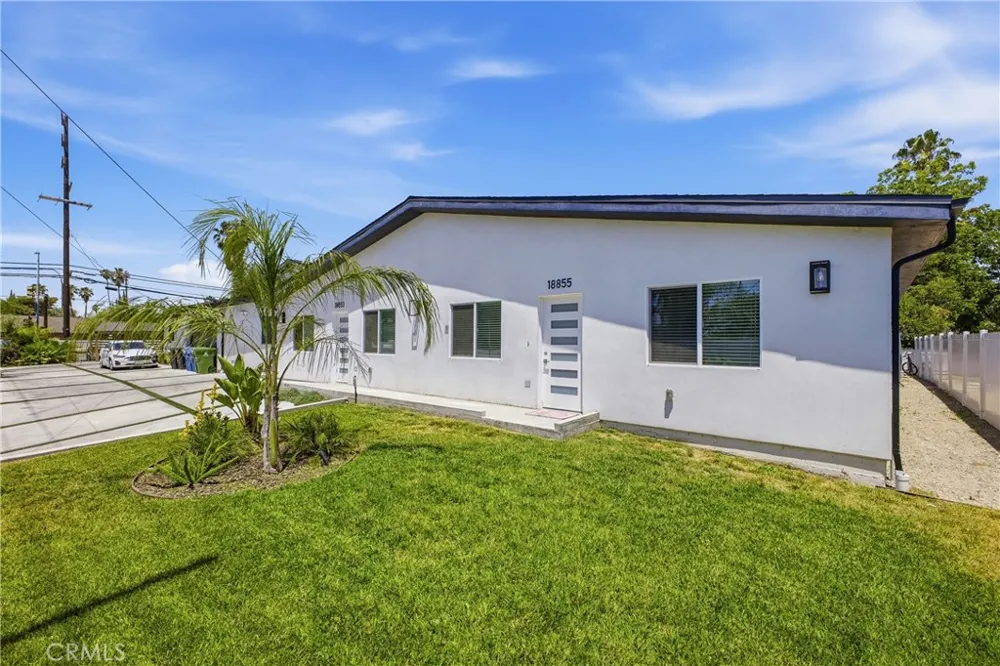 18853 Saticoy Street Reseda, CA 91335