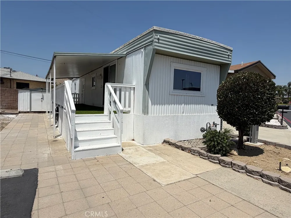 17455 Marygold Avenue #5 Bloomington, CA 92316