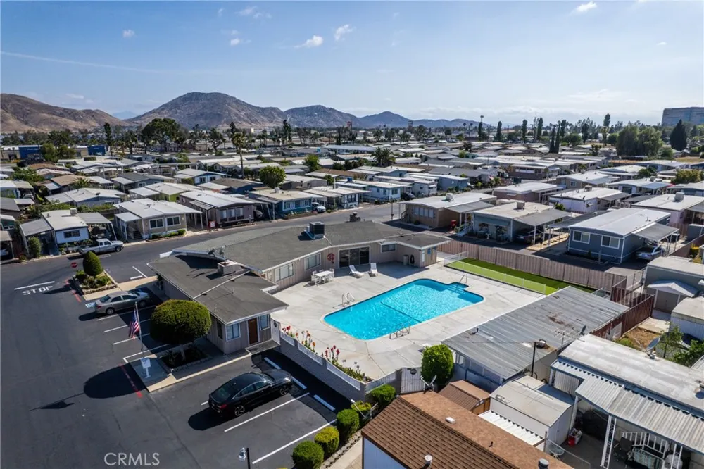 17455 Marygold Avenue #5 Bloomington, CA 92316