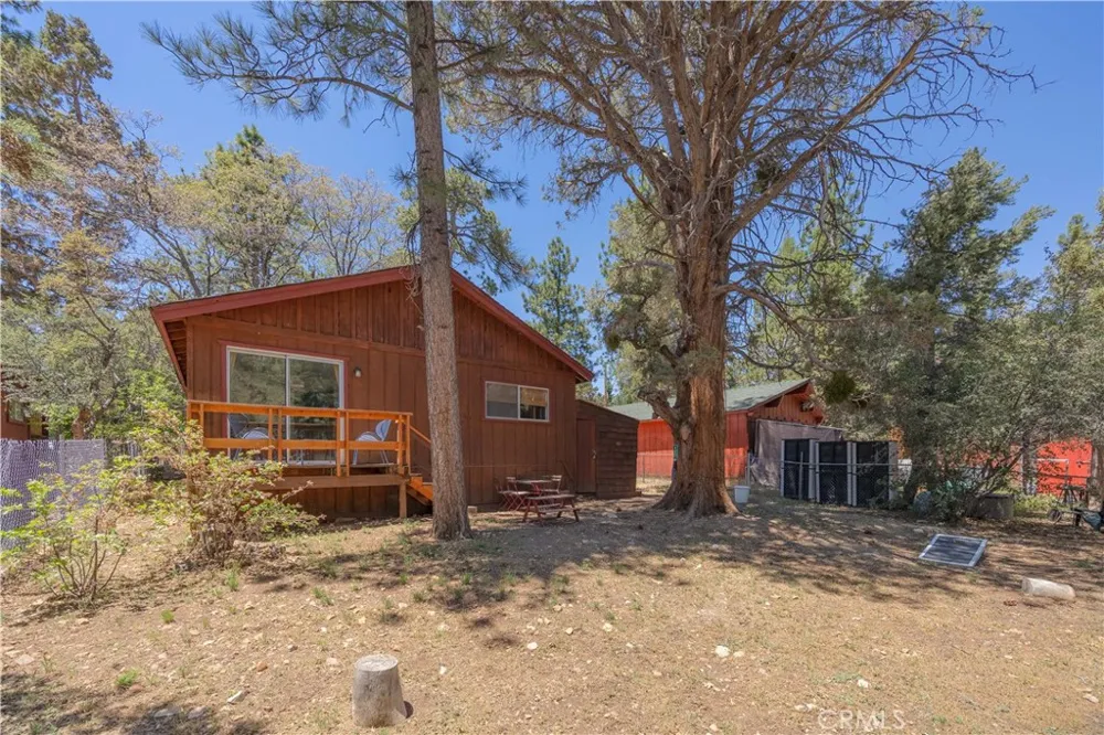 451 Cedar Lane Sugarloaf, CA 92386
