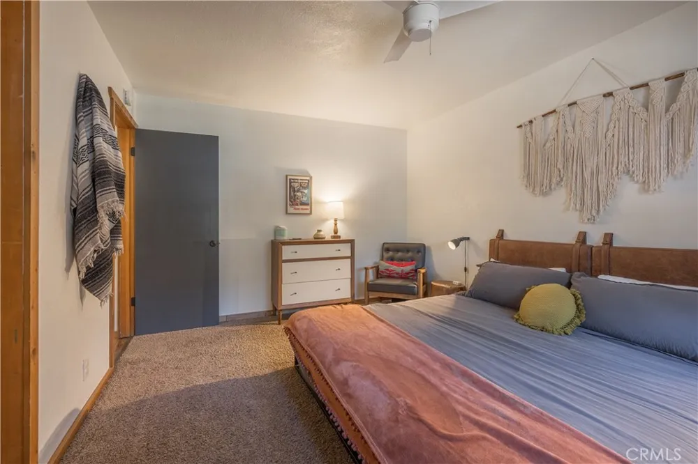 451 Cedar Lane Sugarloaf, CA 92386