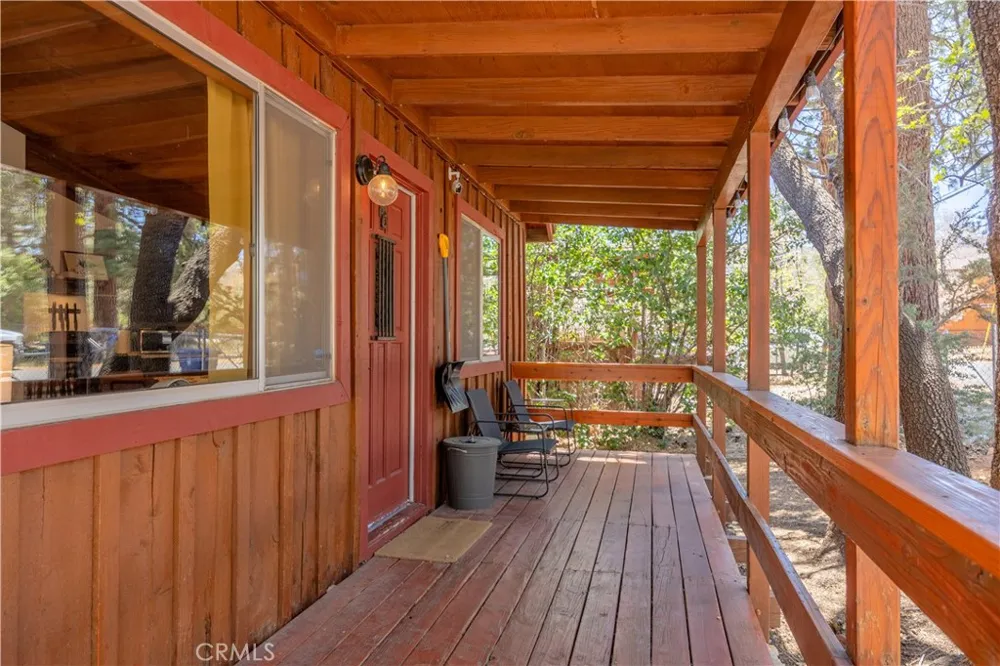 451 Cedar Lane Sugarloaf, CA 92386