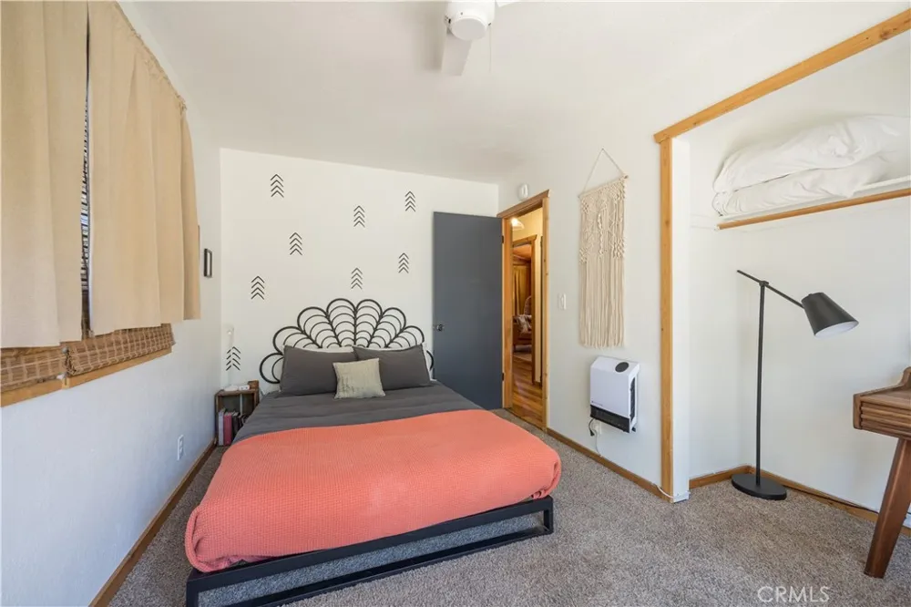 451 Cedar Lane Sugarloaf, CA 92386