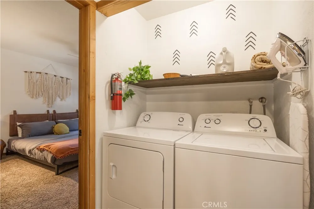 451 Cedar Lane Sugarloaf, CA 92386