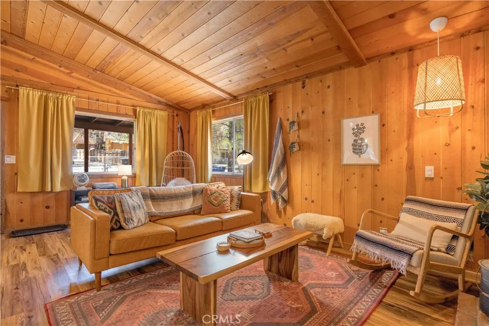 451 Cedar Lane Sugarloaf, CA 92386