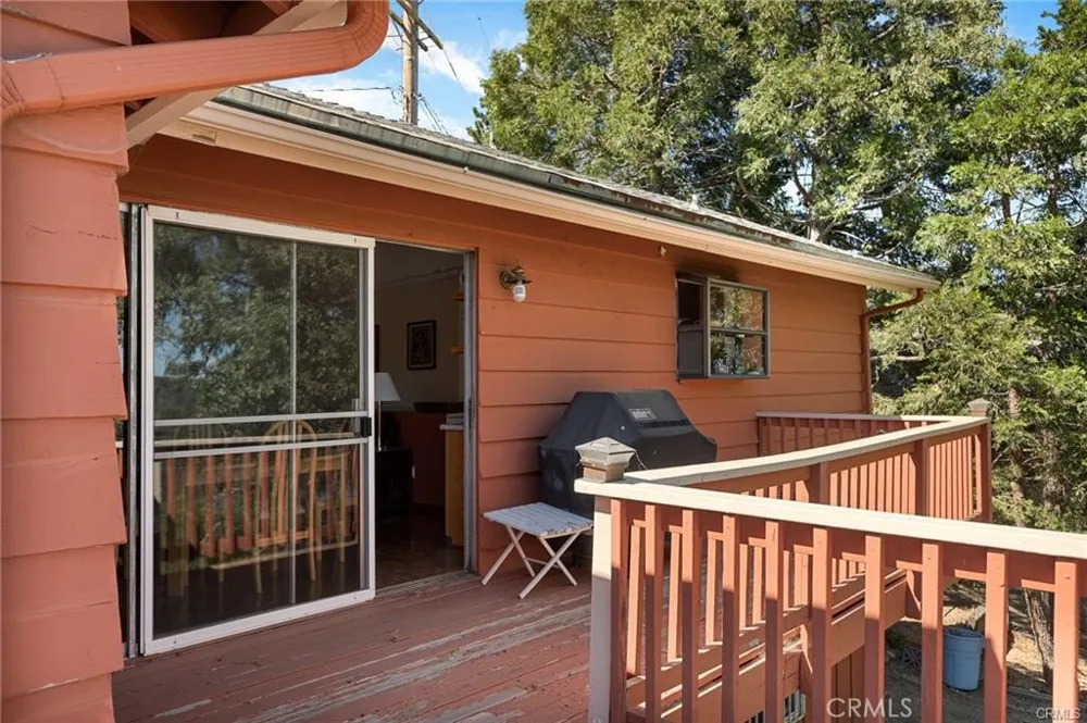 30400 Live Oak Running Springs, CA 92382