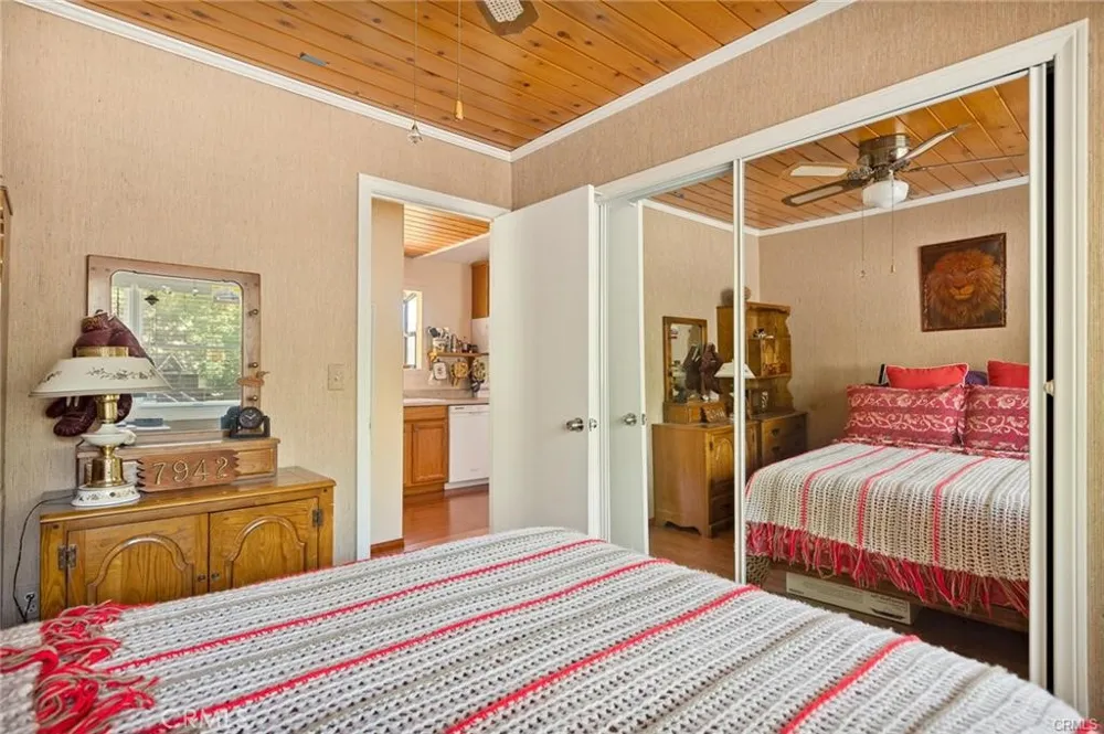 30400 Live Oak Running Springs, CA 92382