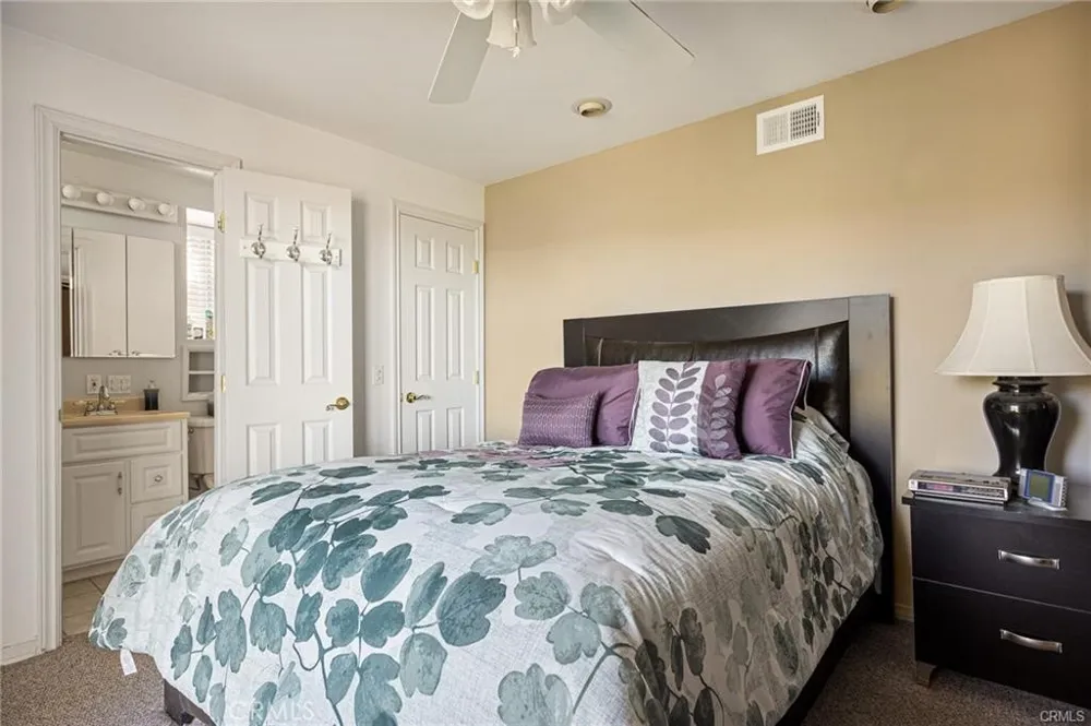 30400 Live Oak Running Springs, CA 92382