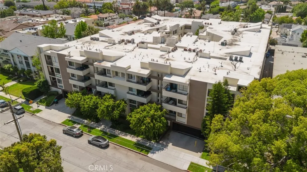 1305 Columbus Avenue #204 Glendale, CA 91202