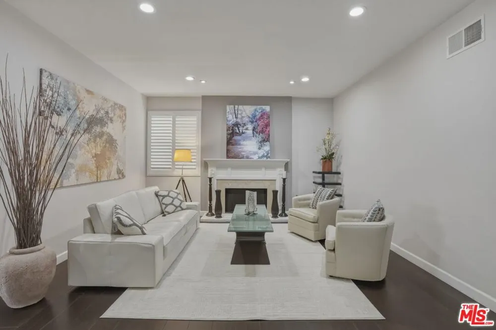 29061 Saddlebrook Drive Agoura Hills, CA 91301