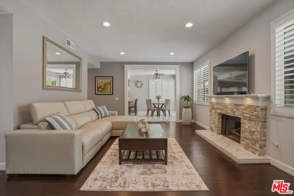 29061 Saddlebrook Drive Agoura Hills, CA 91301