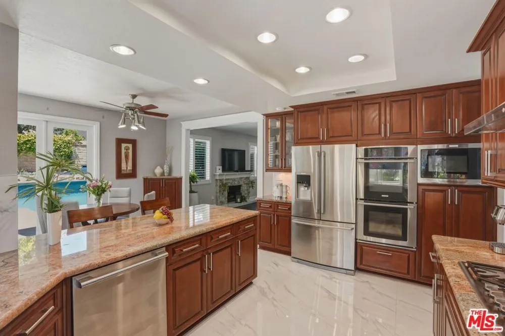 29061 Saddlebrook Drive Agoura Hills, CA 91301