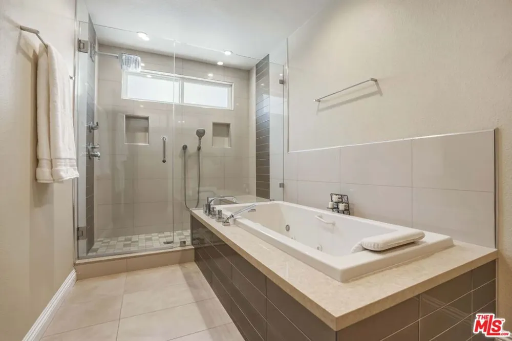 29061 Saddlebrook Drive Agoura Hills, CA 91301