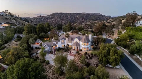 1 Mustang Lane