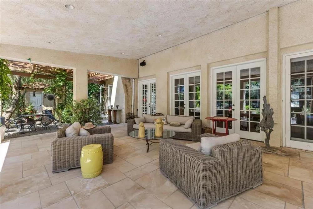2727 Thomas Road Hollister, CA 95023