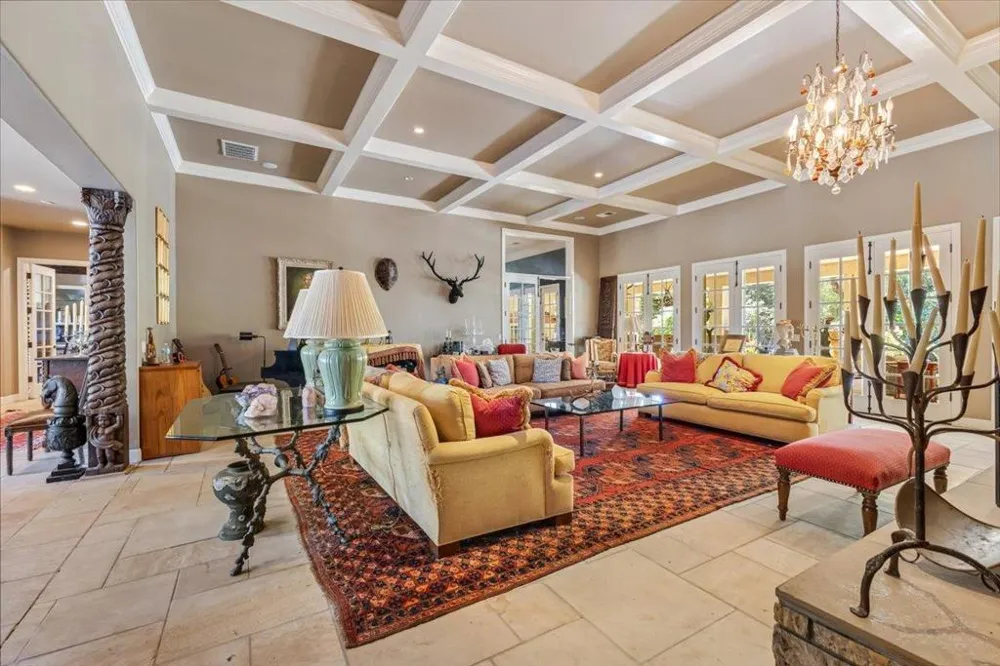 2727 Thomas Road Hollister, CA 95023