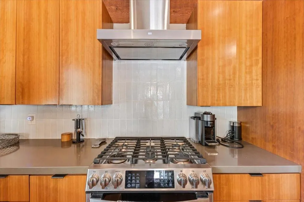 2727 Thomas Road Hollister, CA 95023