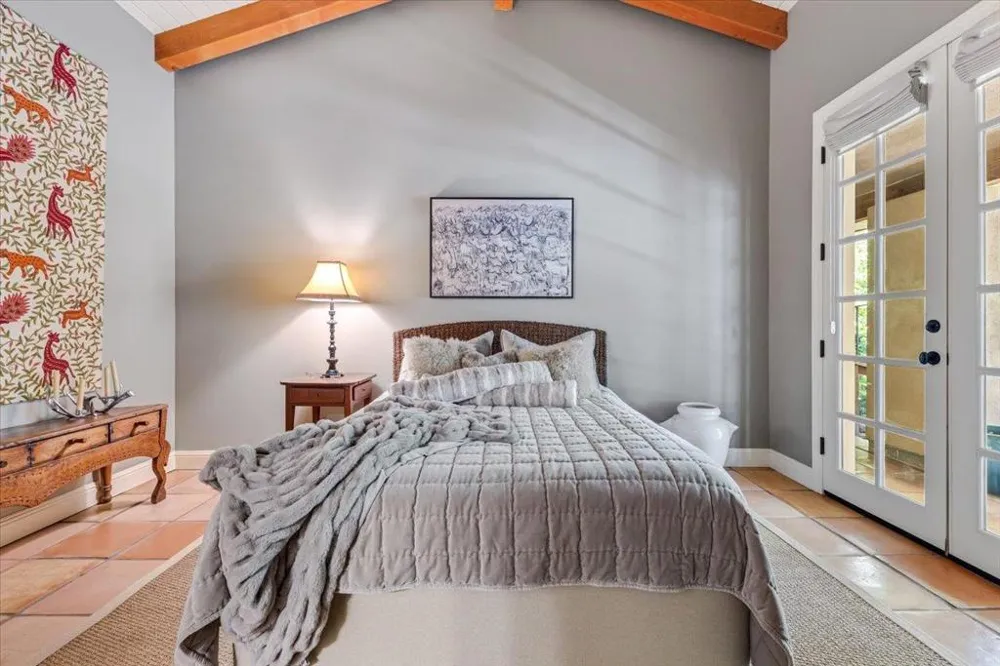 2727 Thomas Road Hollister, CA 95023