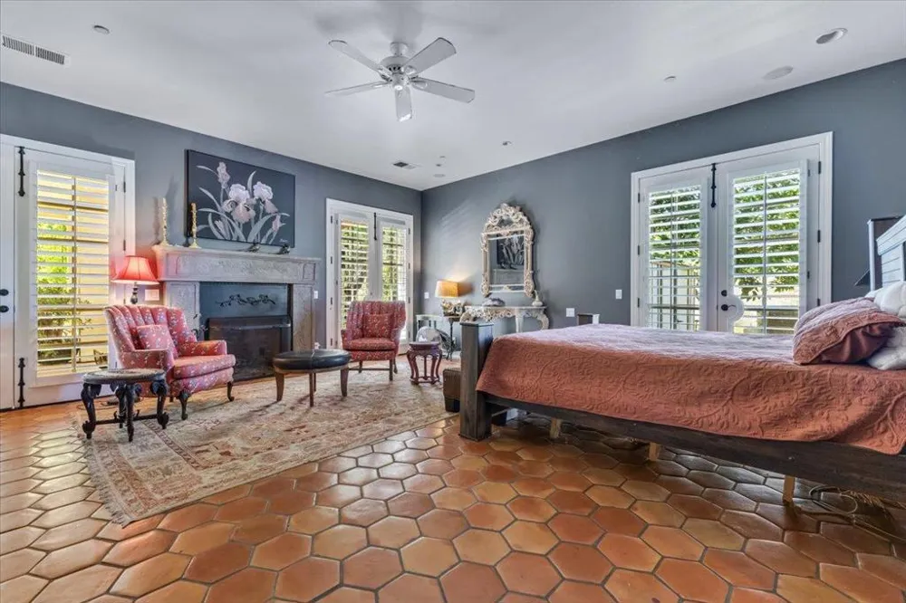 2727 Thomas Road Hollister, CA 95023