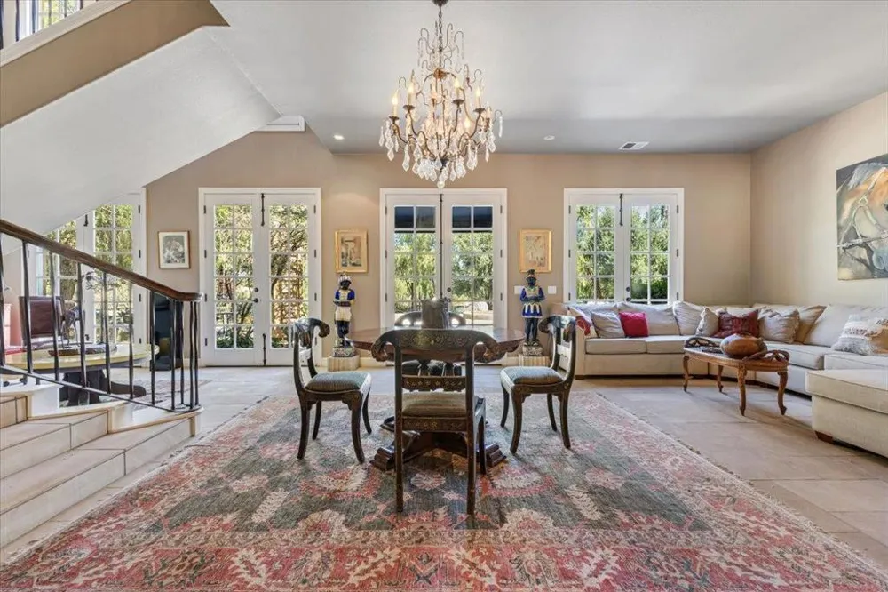 2727 Thomas Road Hollister, CA 95023