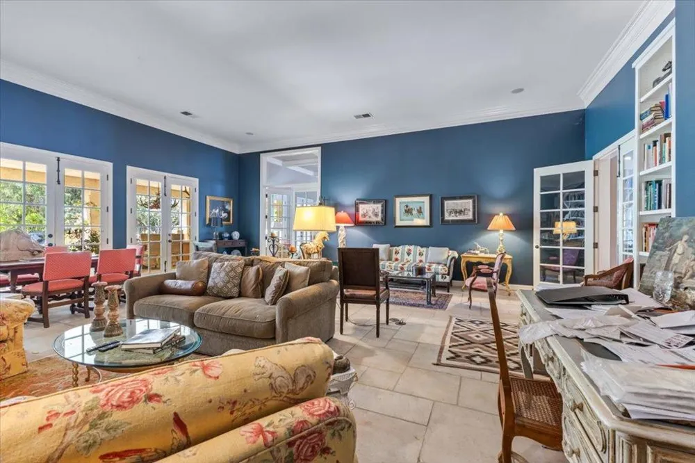 2727 Thomas Road Hollister, CA 95023