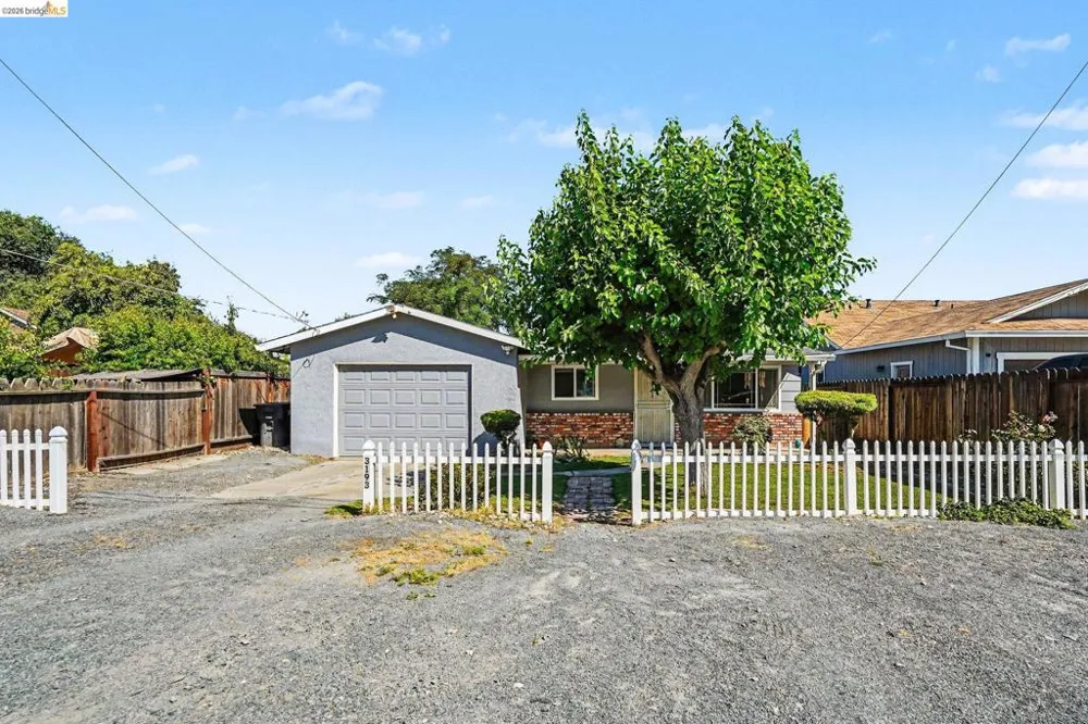 3193 Hosie Ave Byron, CA 94514