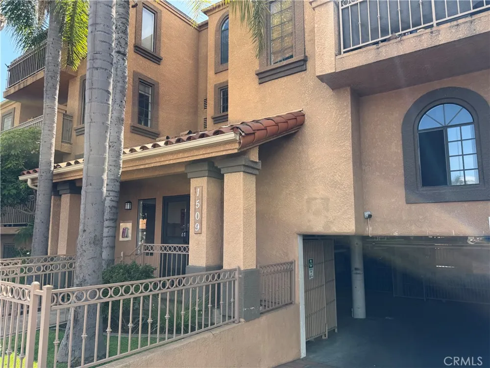1509 Stanley #108 Long Beach, CA 90804