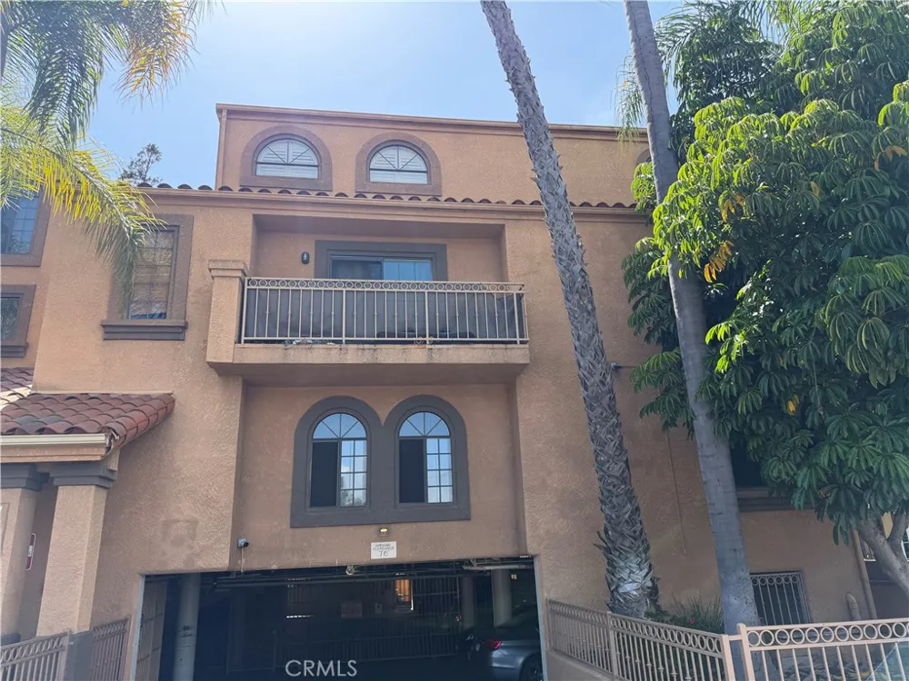 1509 Stanley #108 Long Beach, CA 90804