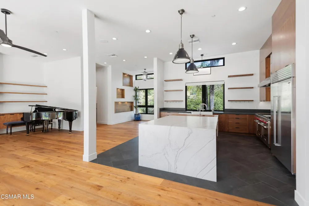 Address Not Shown Agoura Hills, CA 91301