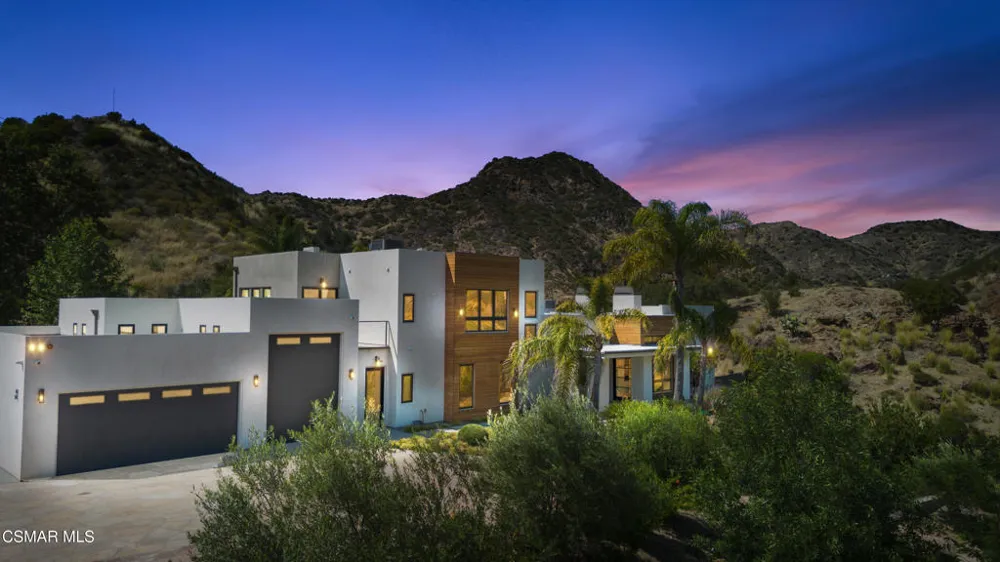 Address Not Shown Agoura Hills, CA 91301