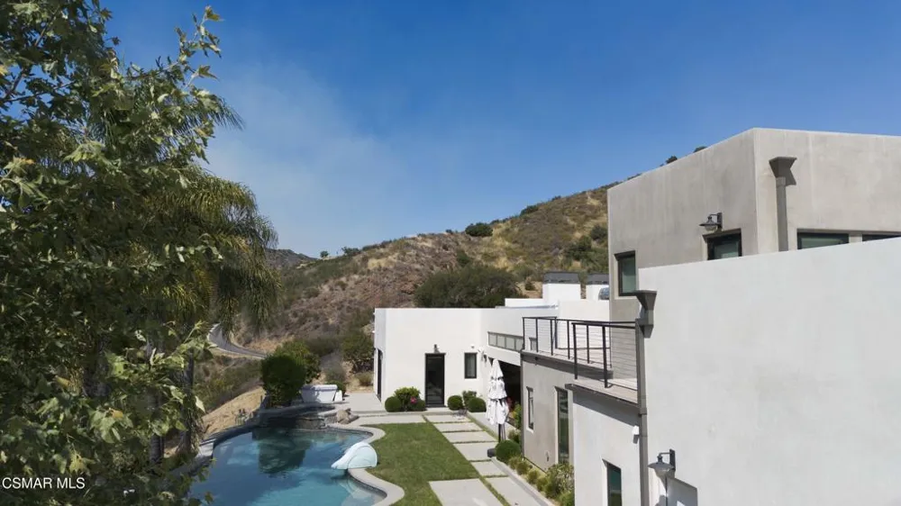 Address Not Shown Agoura Hills, CA 91301